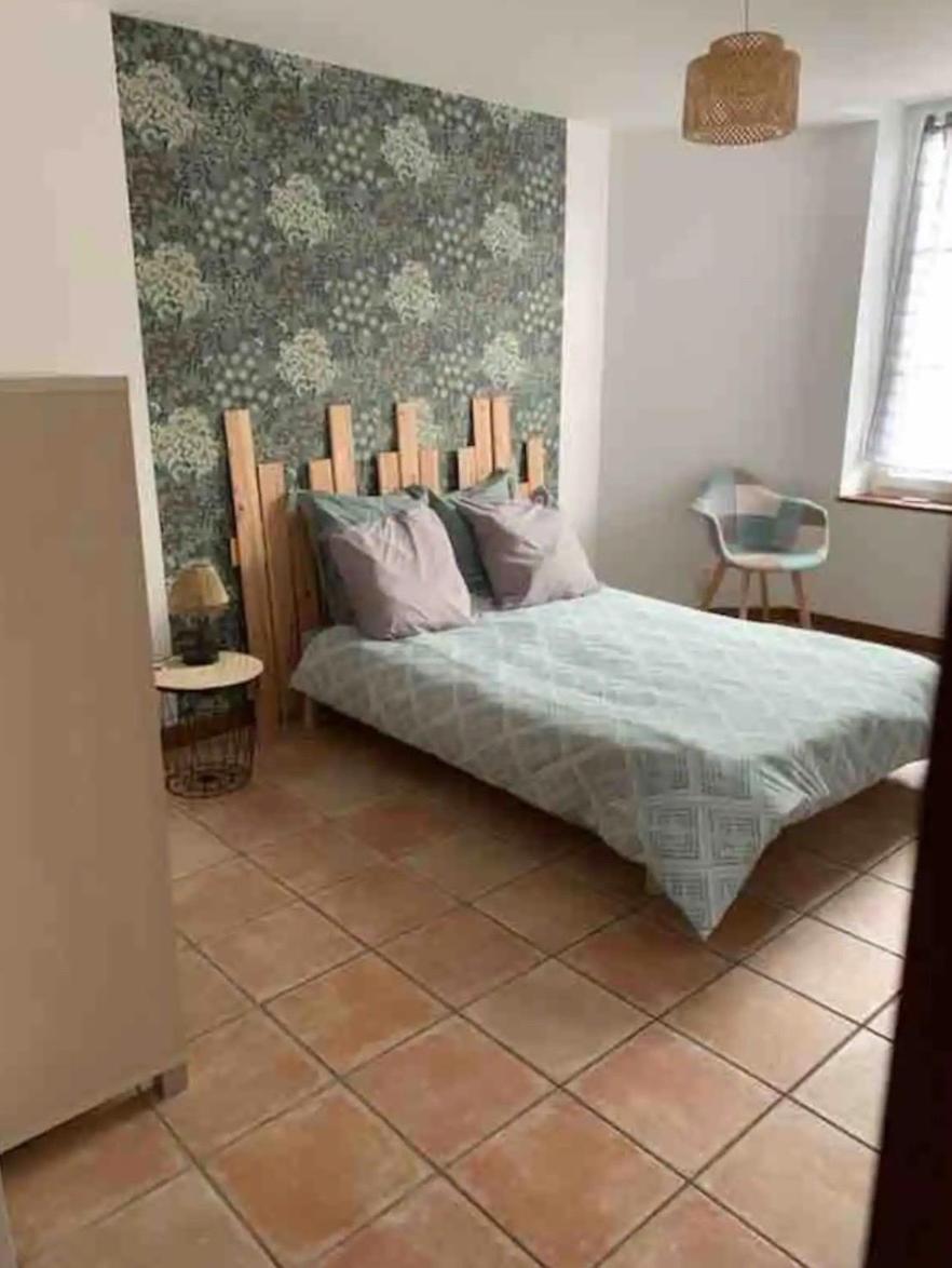 Appartement Avec Terrasse Жьен Экстерьер фото